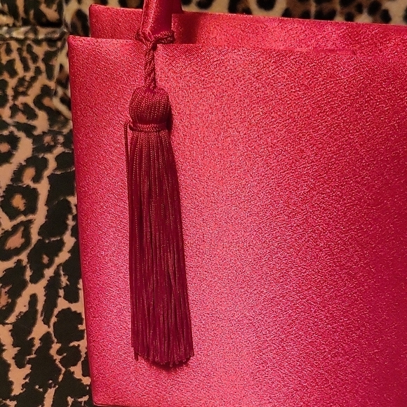 NEW Vibrant Red Satin Mini-Handbag with Tassel, 7.5" x 7.5" - Picture 2 of 12
